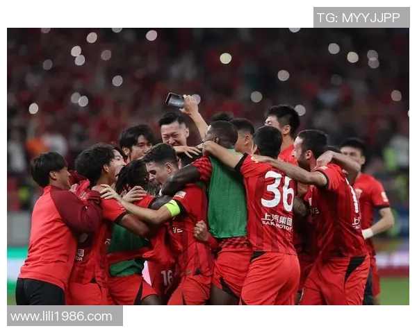 中意混血足球天才崛起：年轻球星如何突破双重文化身份的挑战